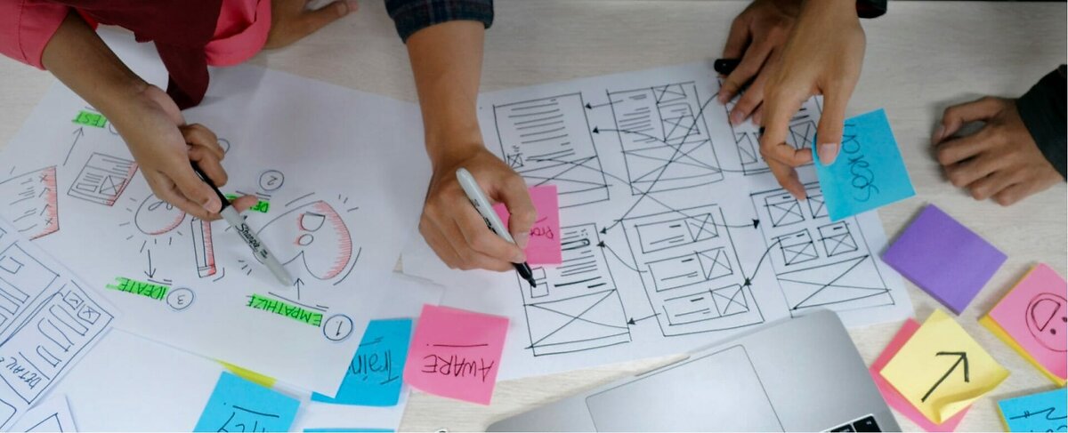 People doing group discussion on project
